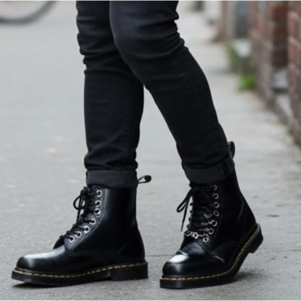 NEW Dr. Martens Black Combat Boots Sz 7M/8W